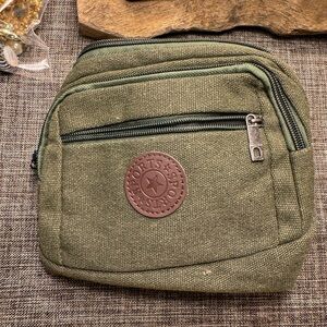 749-New Hunter Green Canvas Sport Crossbody/Fanny Pack Multi Pockets Size M/L